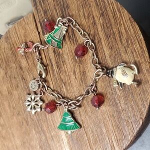 Napier vintage B3230 christmas collection charm bracelet